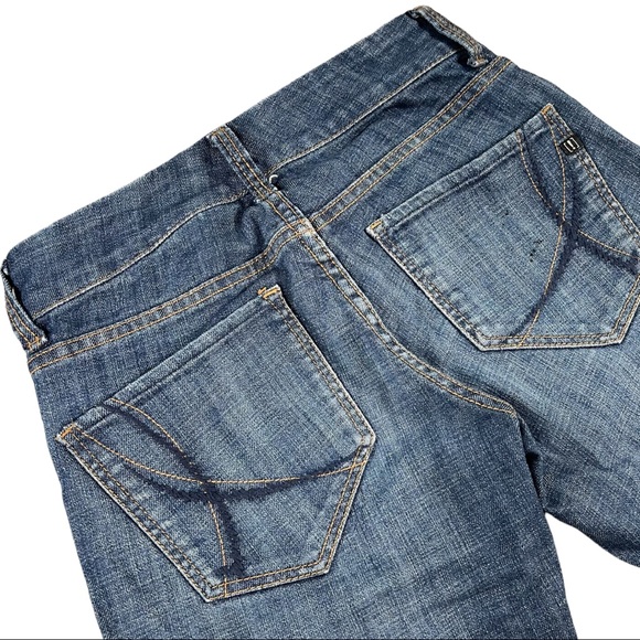 !iT Jeans size 24 medium wash Bermuda jean  shorts, like new condition - Picture 7 of 13